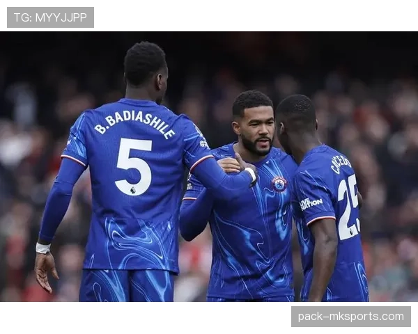 巴萨危机四伏！内部矛盾激化暴露阵容短板，豪门地位还能守住吗？