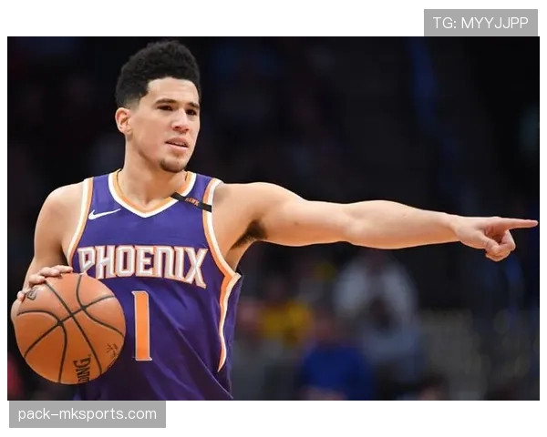 德文·布克私下豪车排队照，门外等粉丝看傻了眼！